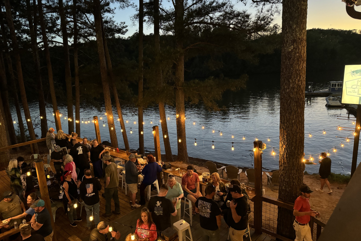 JD's on the Lake (Seasonal)