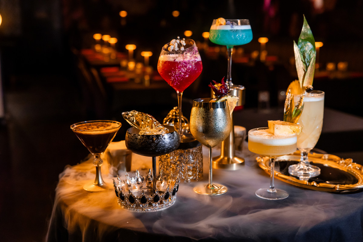 Photo 1 of 4: Deluxe Fun Dining