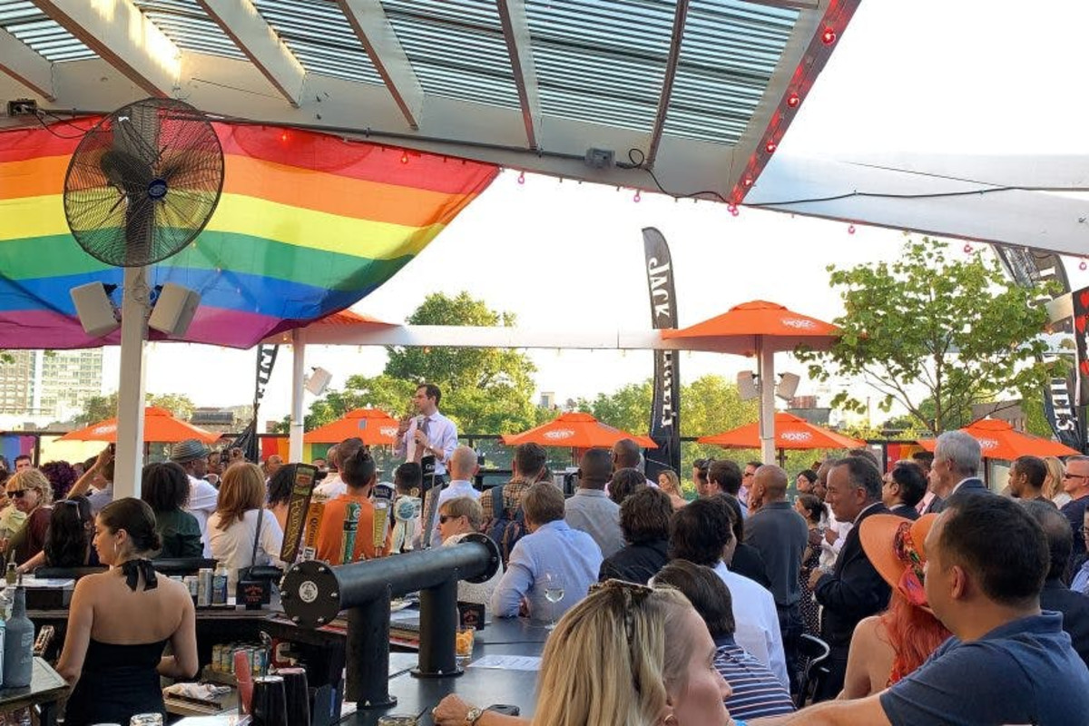Six26 Lounge & Rooftop