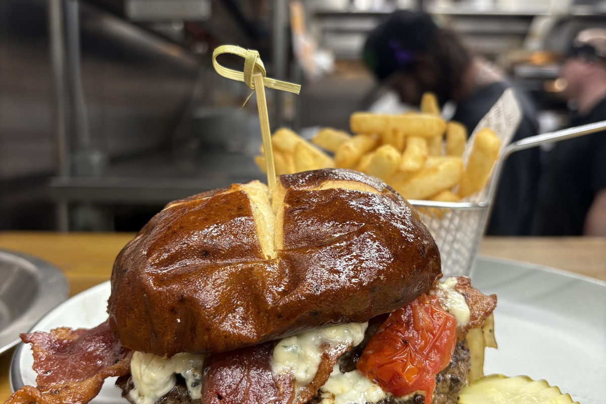FORGE 21 Bar and Grill