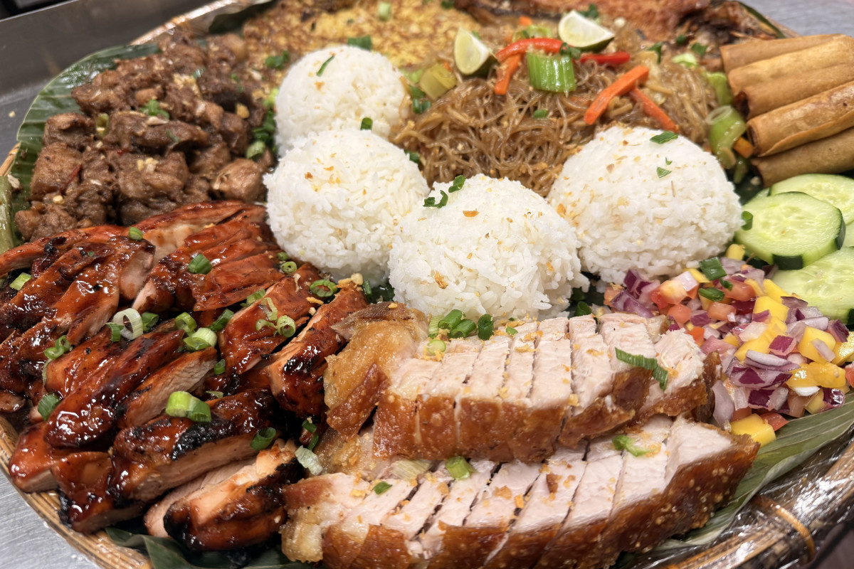 Photo 1 of 4: Tambayan Filipino Food - Mesa