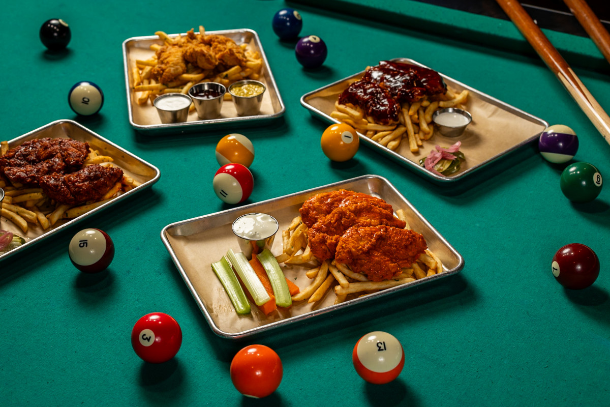 Junkyard Sports Bar & Grill