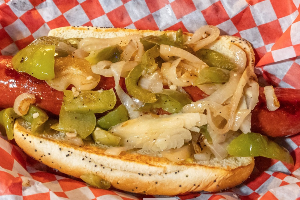 Bobby G's Chicago Eatery & Sports Bar
