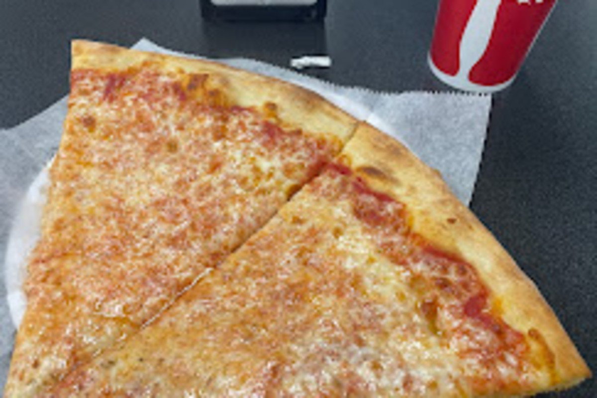 Cugino's Italian Deli & Pizzeria