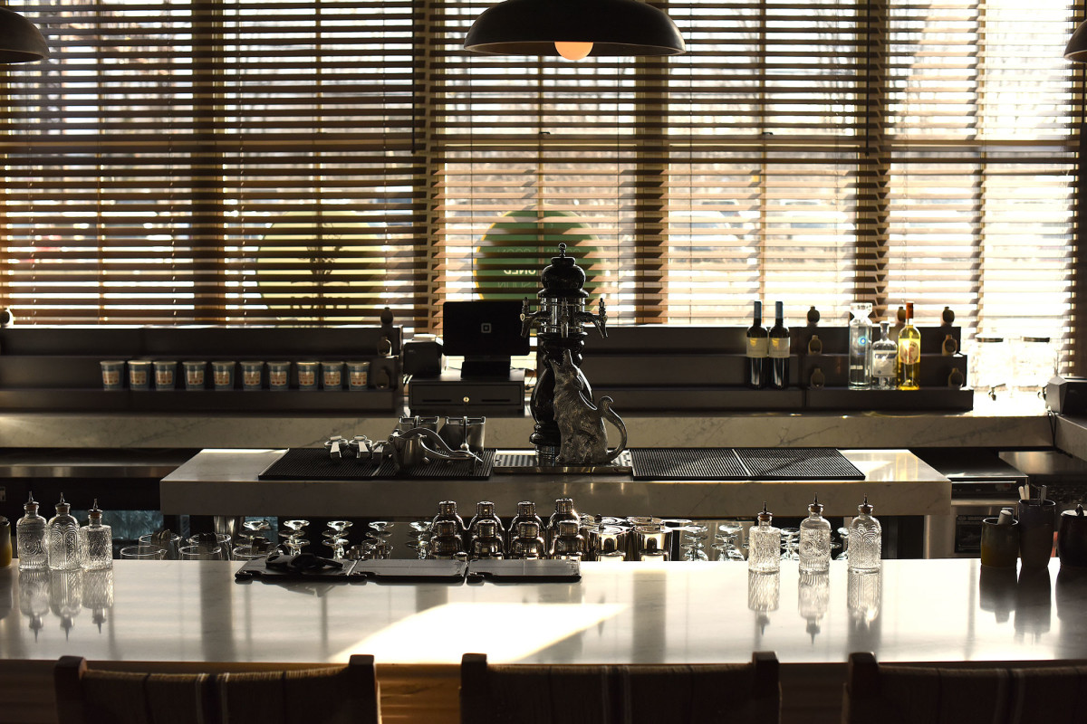 Lykos Taverna