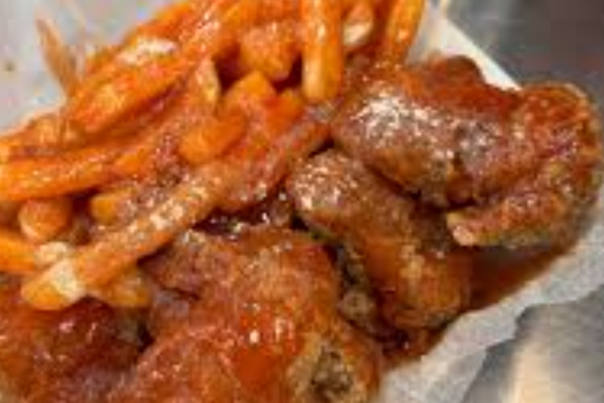 Harold's Chicken Shack 75 Bar & Grill