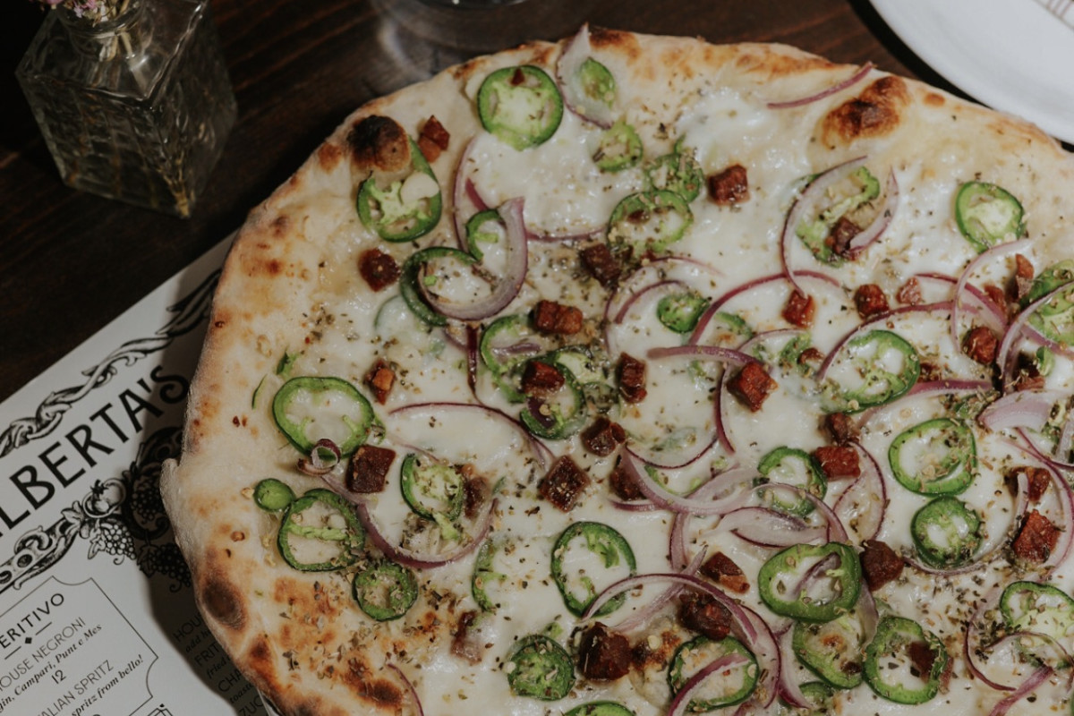 Alberta's Pizza