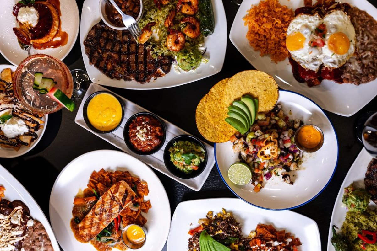 Photo 1 of 4: Casa Ramos Cocina Mexicana