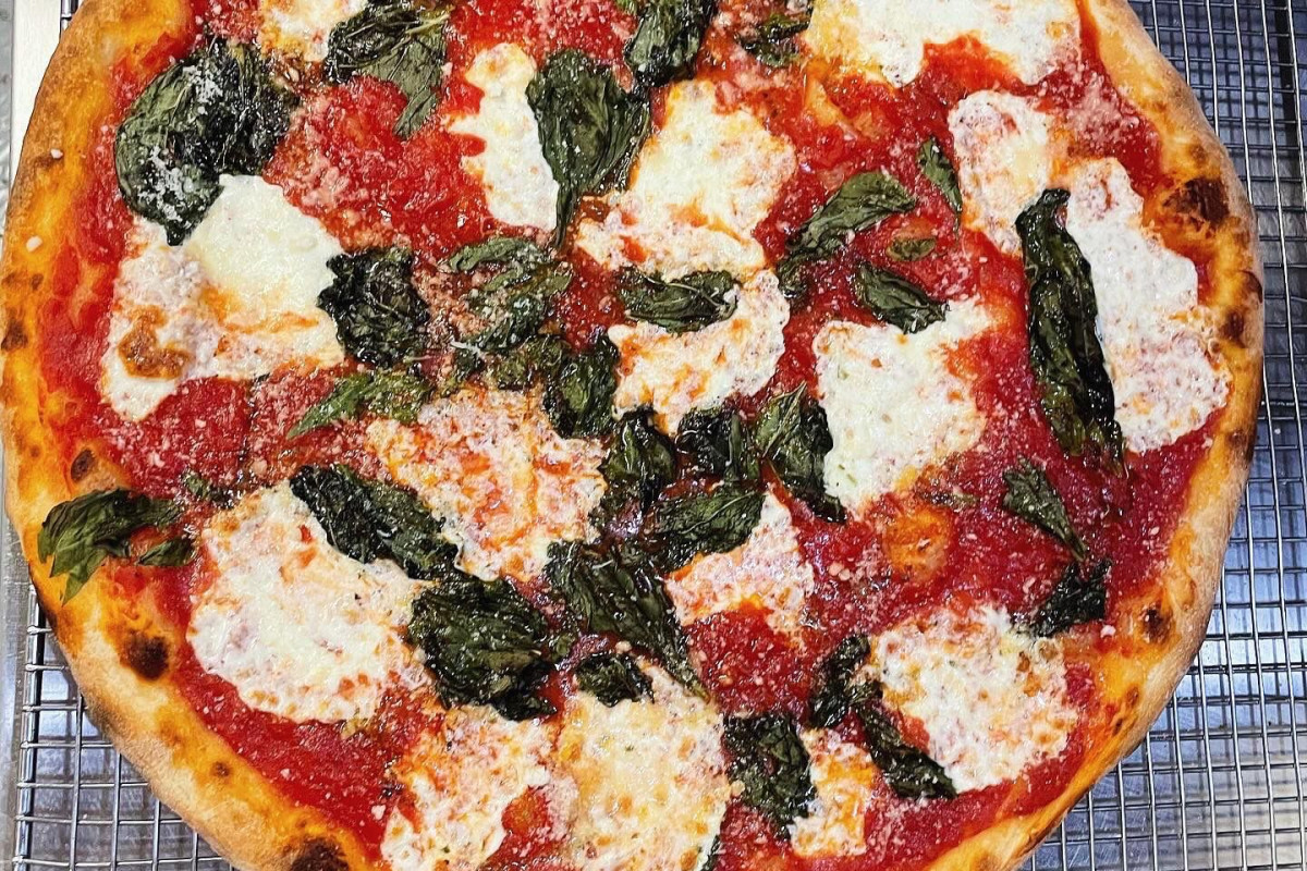 Lucky's Pizza - Canoga Park
