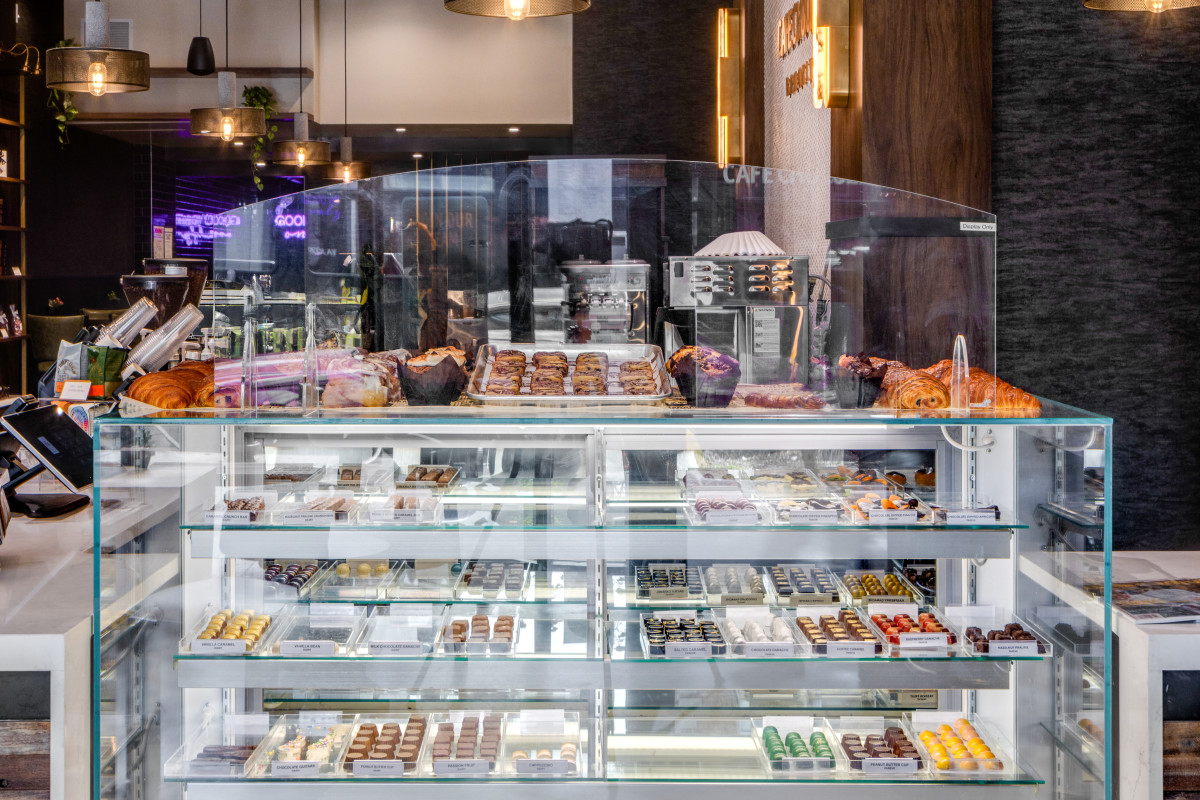 Cafe Chocolat - Spring Valley