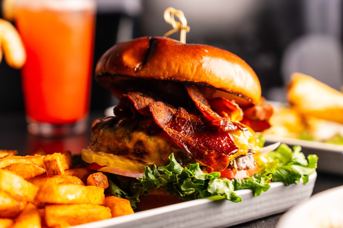 404 Sports Bar & Grill