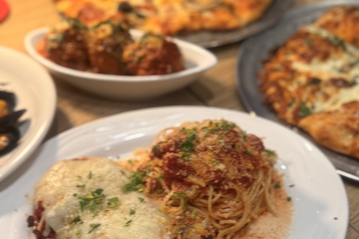 Agostino's Bistro & Pub