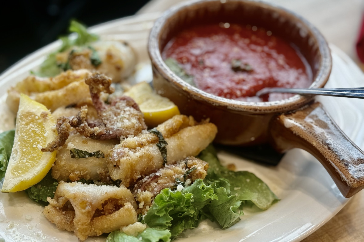 Agostino's Bistro & Pub
