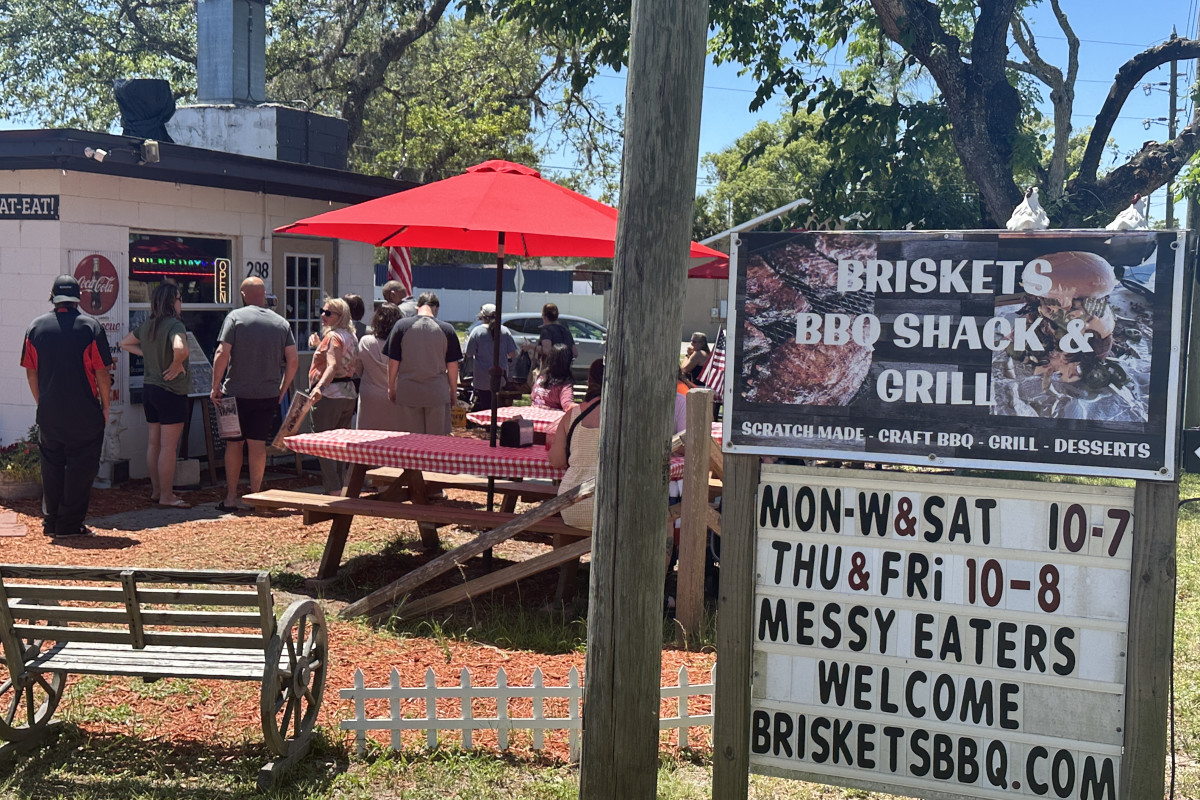 Briskets BBQ & Country Kitchen