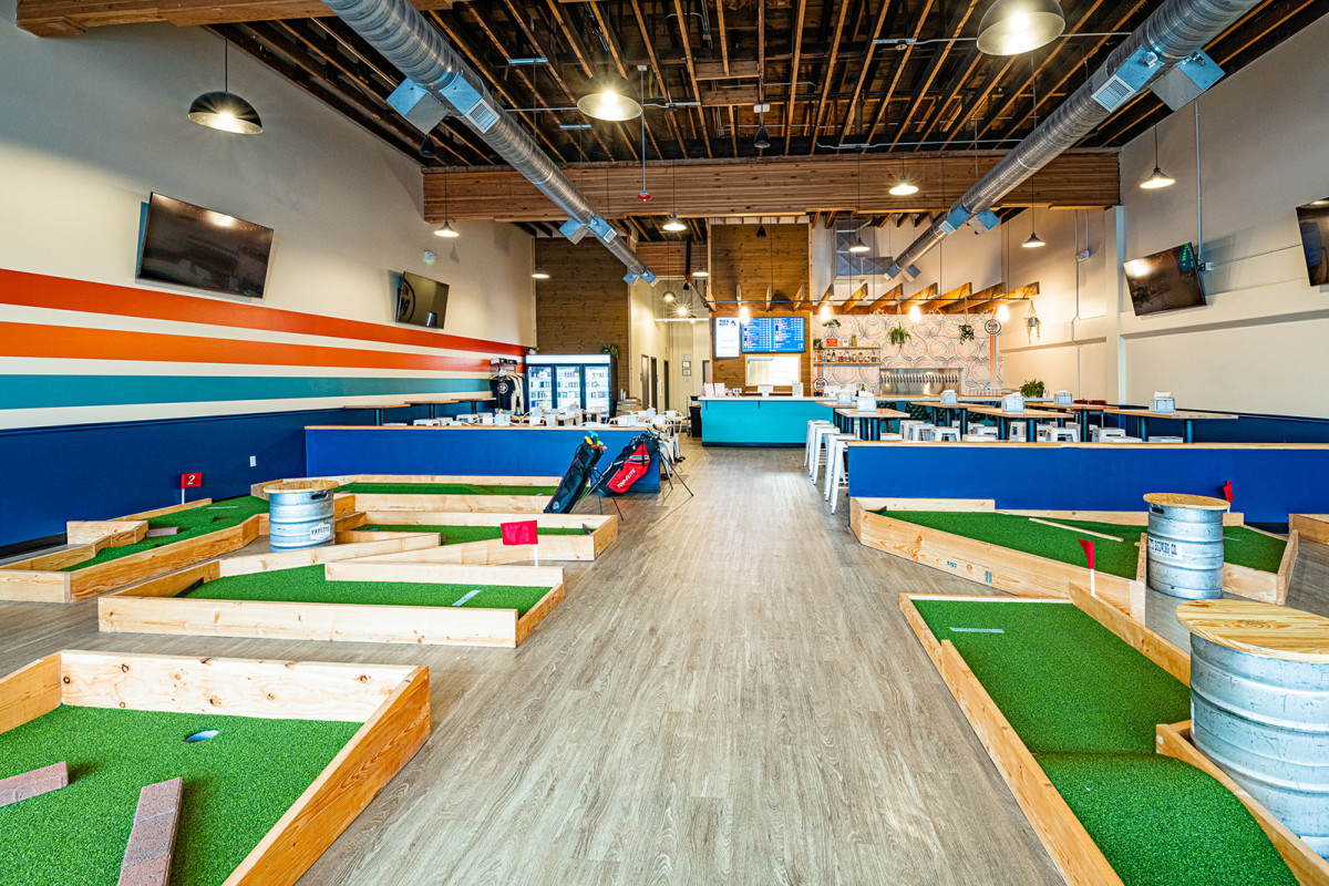 Pub and Putt