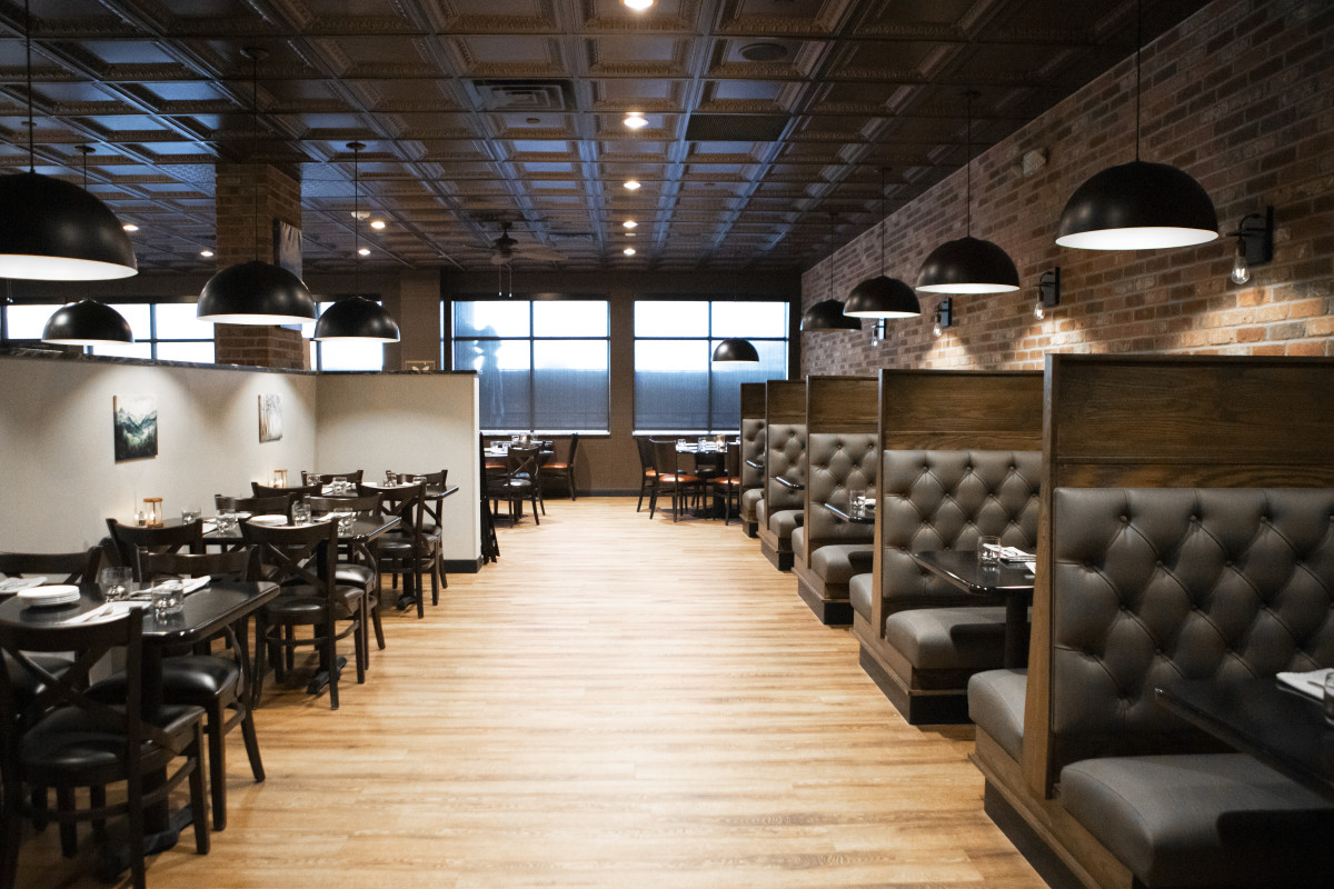 Photo 1 of 4: Ovest Via Restorante