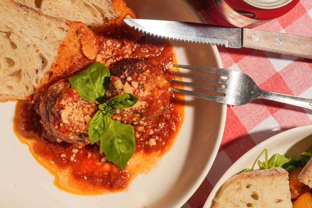 Salsa Pizzeria - Rego Park