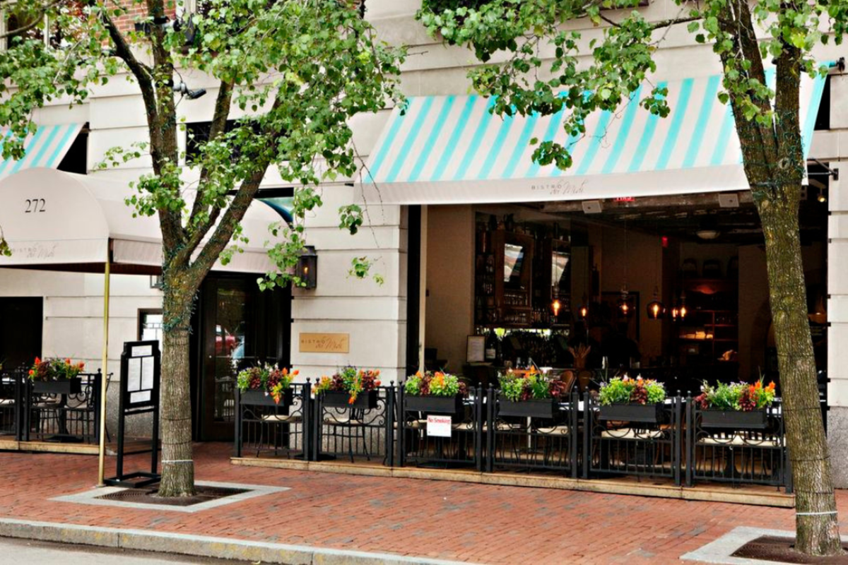 Photo 1 of 4: Bistro du Midi