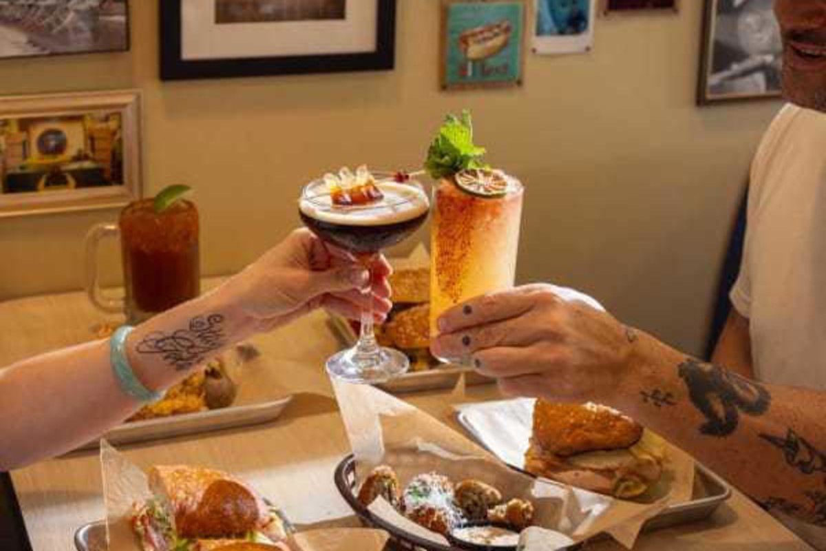 High Road Deli & Bar