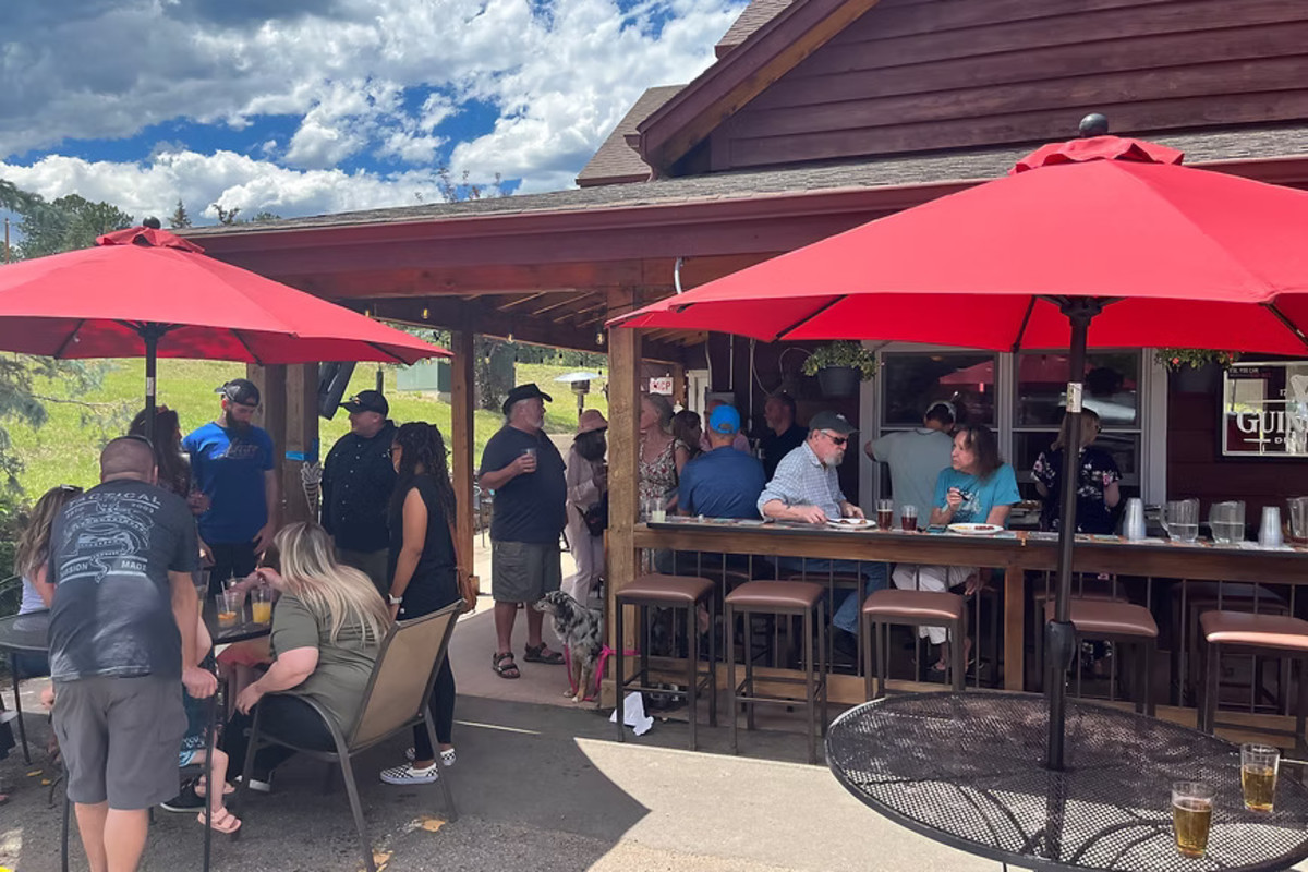 The Woodcellar Bar & Grill