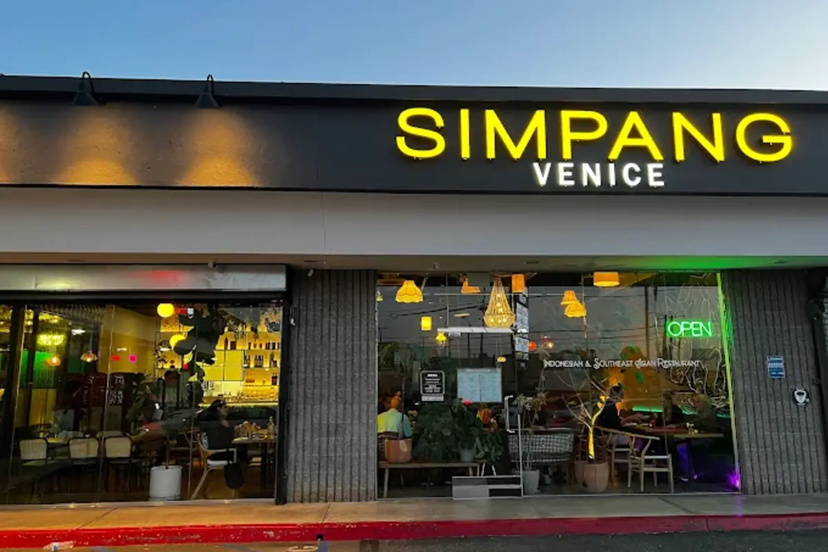 Photo 1 of 4: Simpang Asia