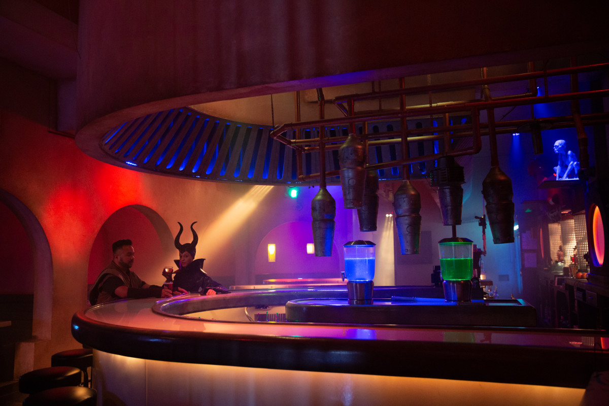 Scum and Villainy Cantina