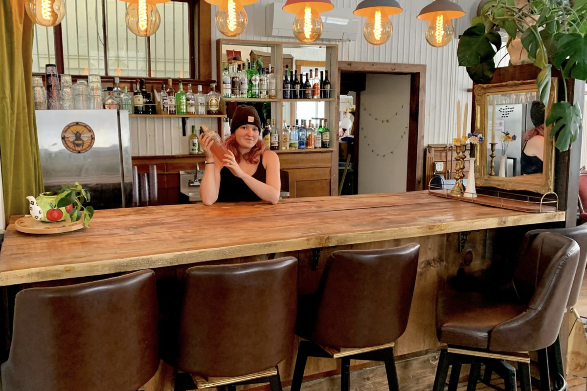 Photo 1 of 4: Bumblebee Bistro