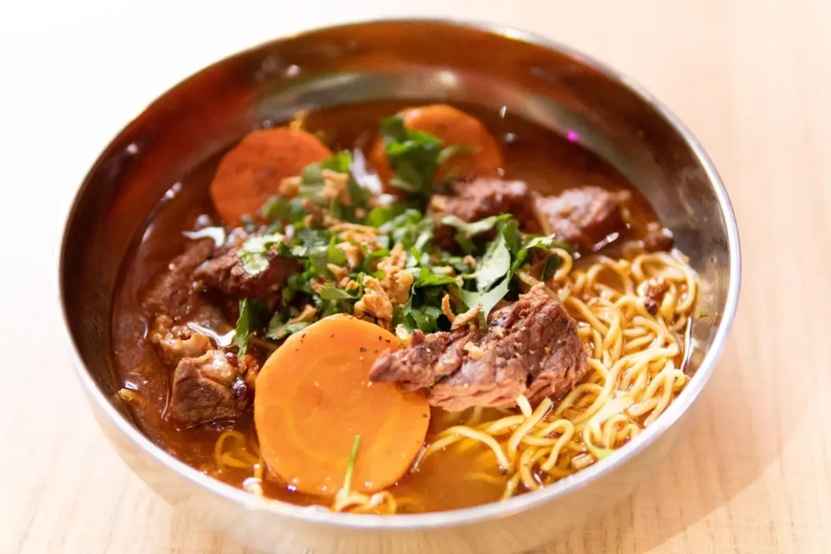 K-Pop Ramen - Garland