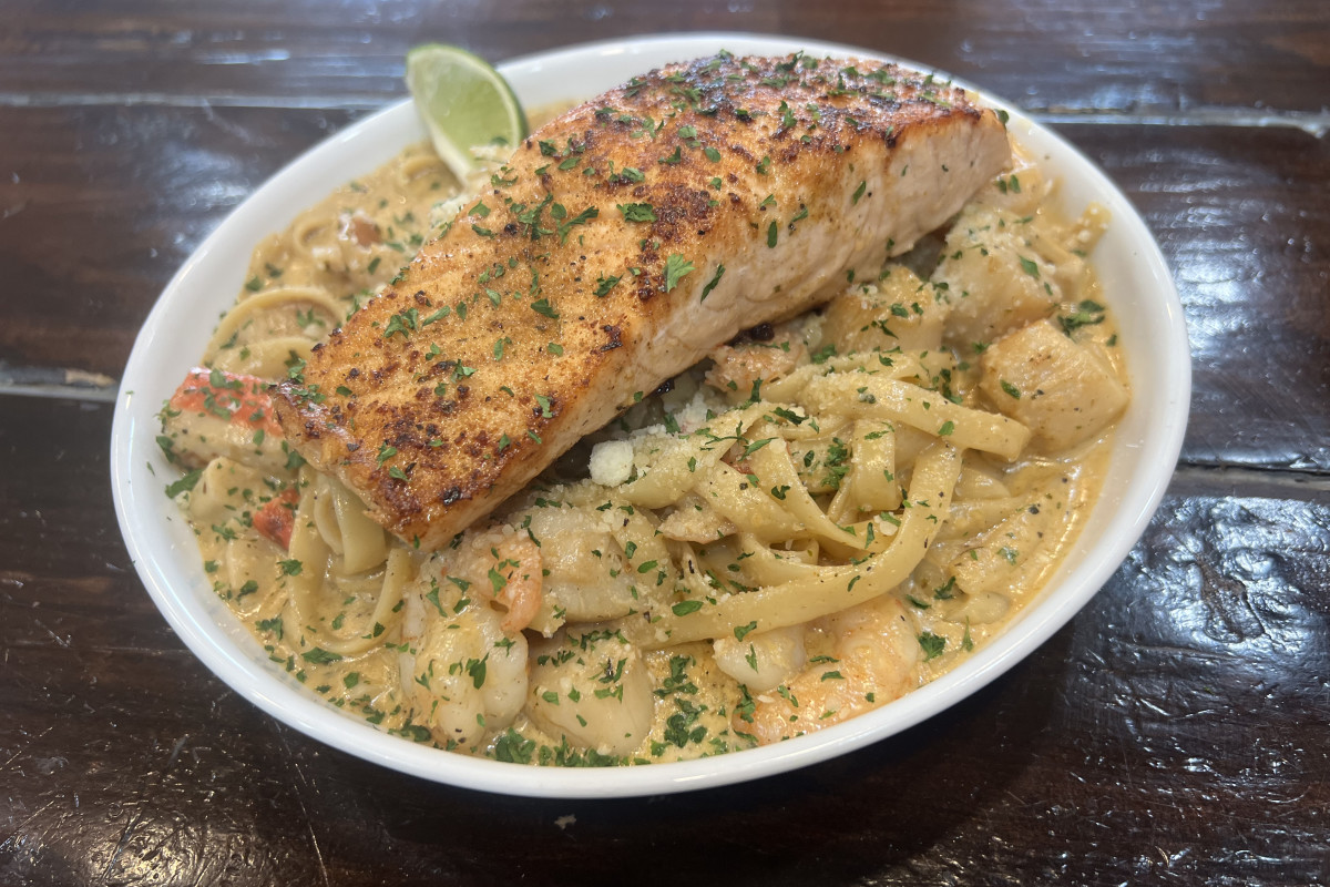 Theo's Seafood and Pasta - 46th