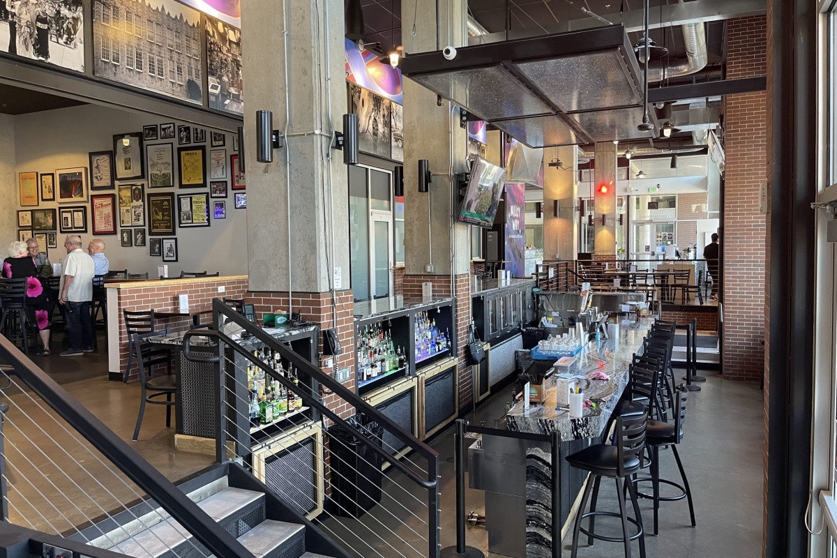 The Bar at Plaza38