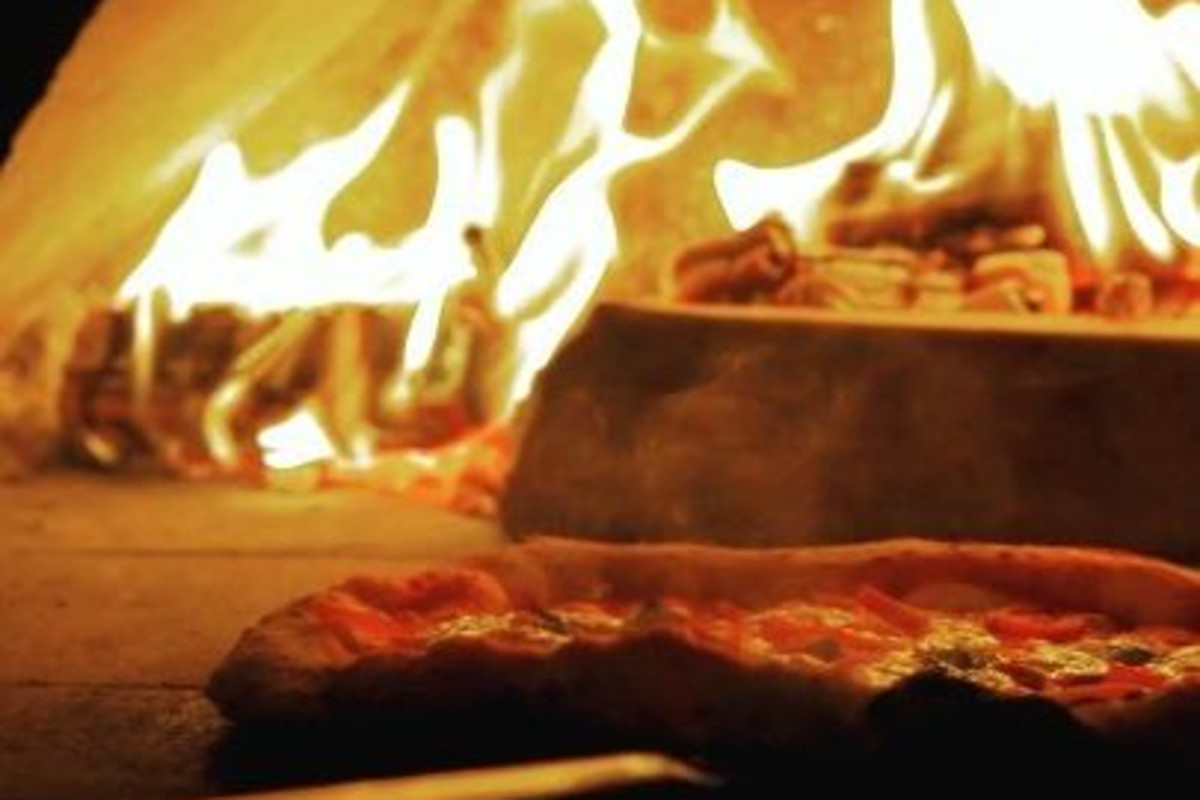 Photo 1 of 4: Yukon Pizza