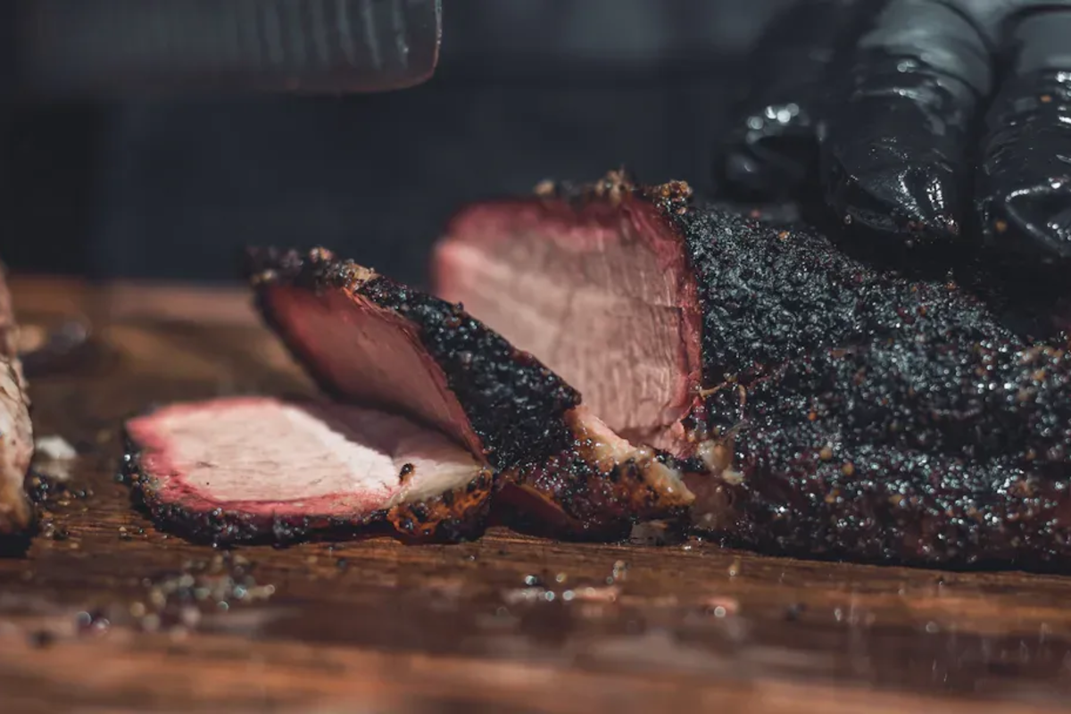 Willy Buck’s Backyard Grill