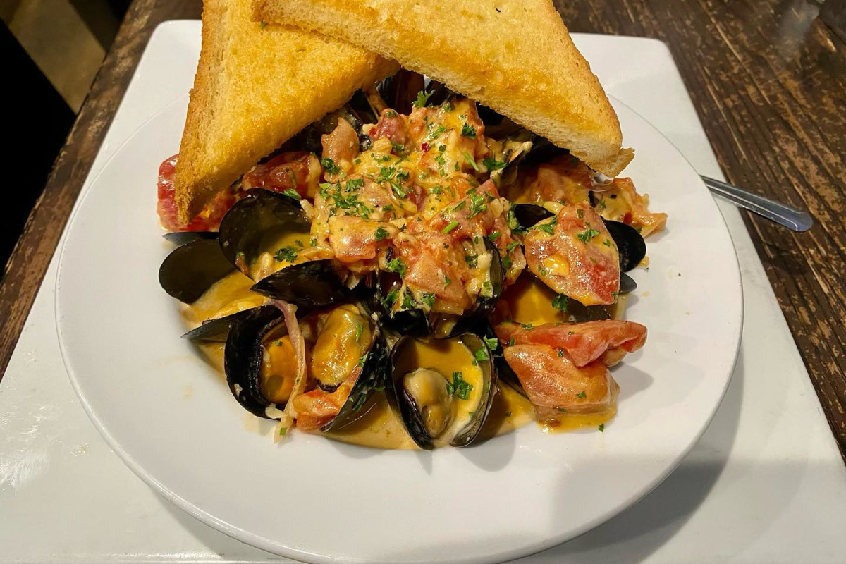 Quincy's Potomac Bar & Grille
