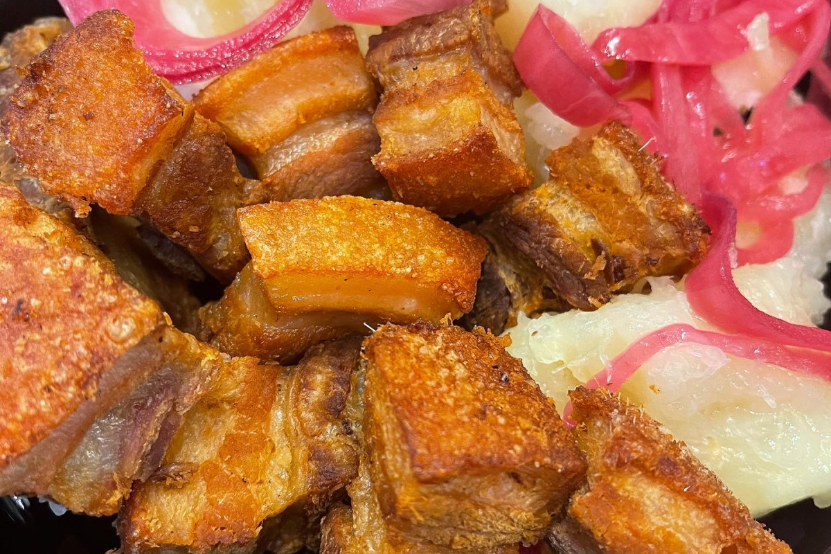 Los Hermanos Dominican Restaurant & Catering