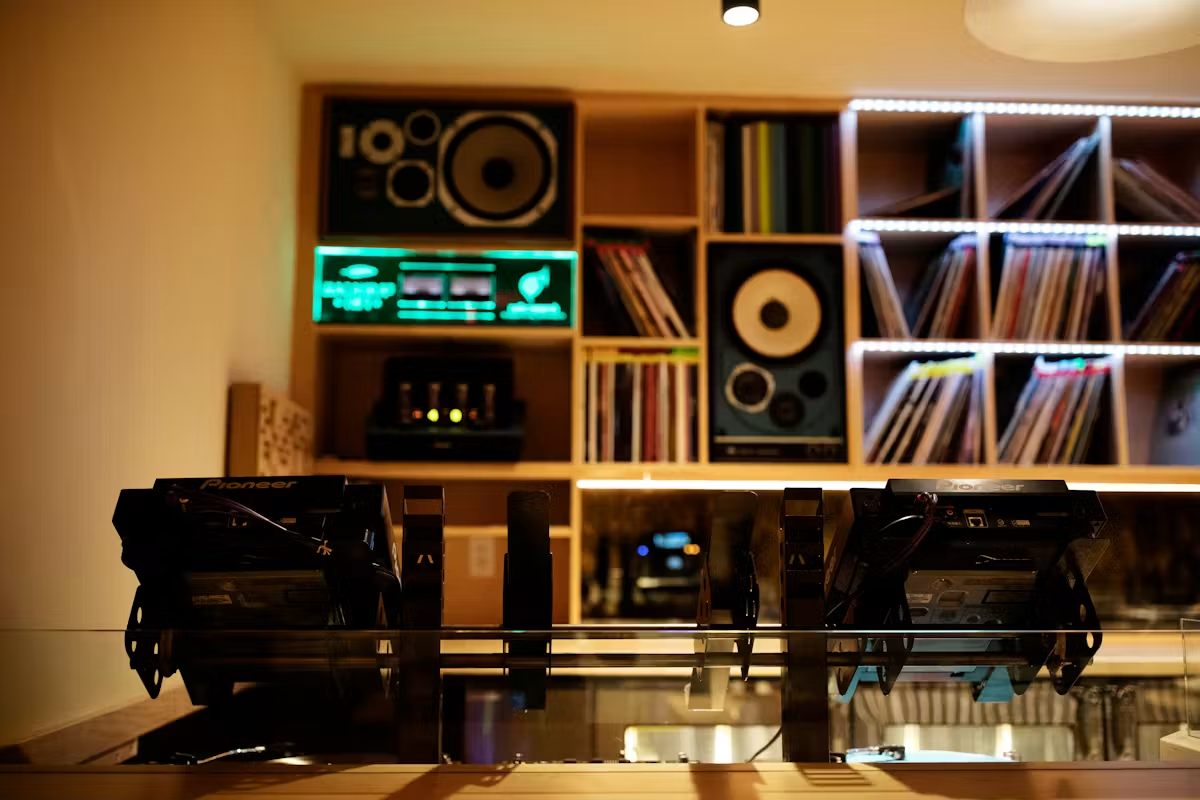 Photo 1 of 4: Macanda Hifi