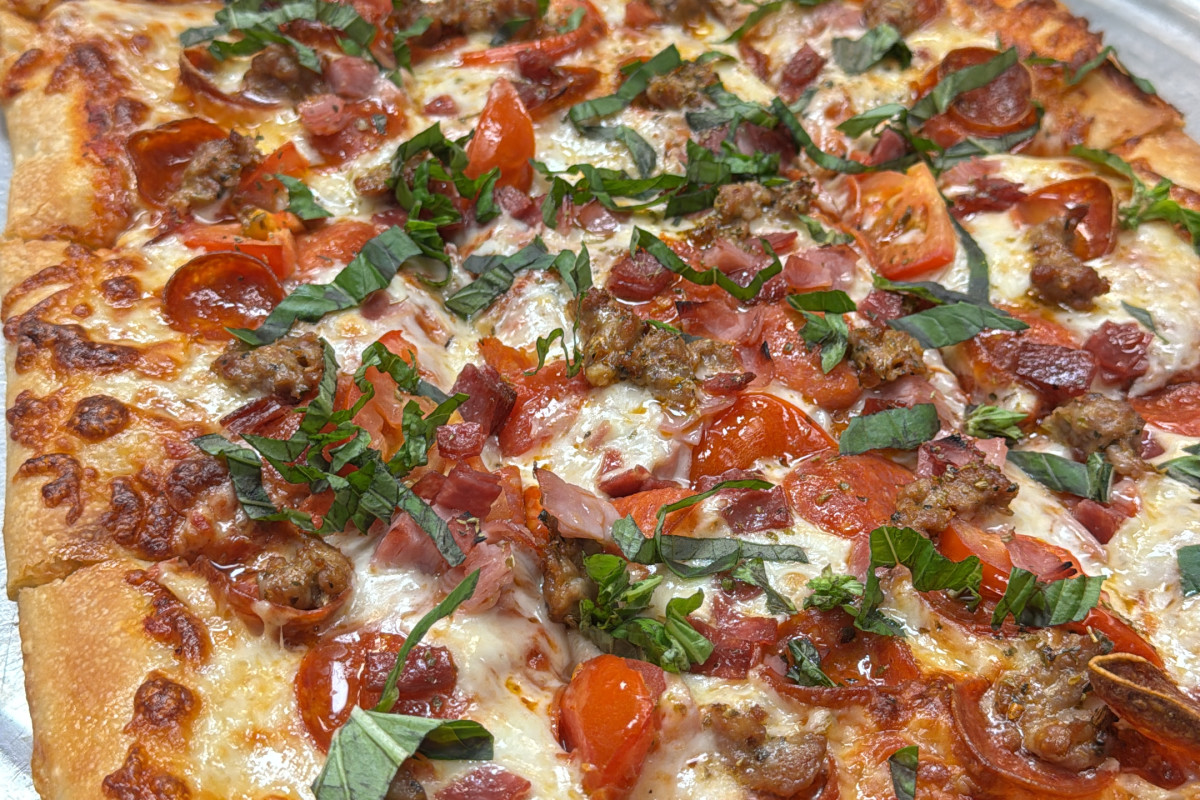 Naked City Pizza - Paradise