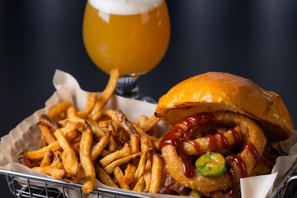 Brews Burger Joint - Warner Ranch
