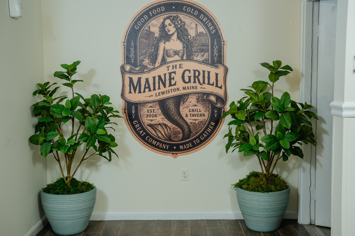 Maine Bar & Grill