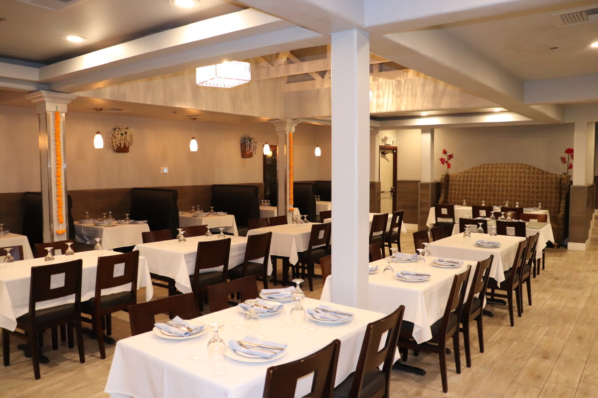 Photo 1 of 4: Sapphire Indian Cuisine