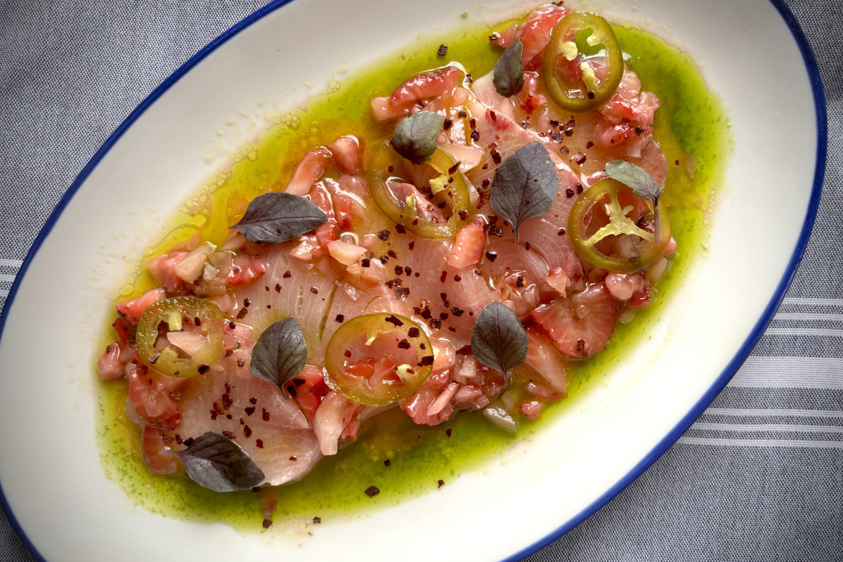 Roberto's Deluxe Oysters & Fine Fish