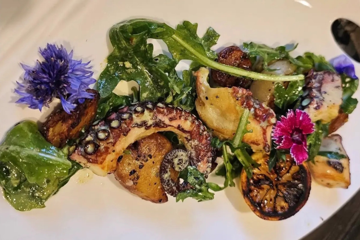 ​The Parlour Wine Bar & Eatery