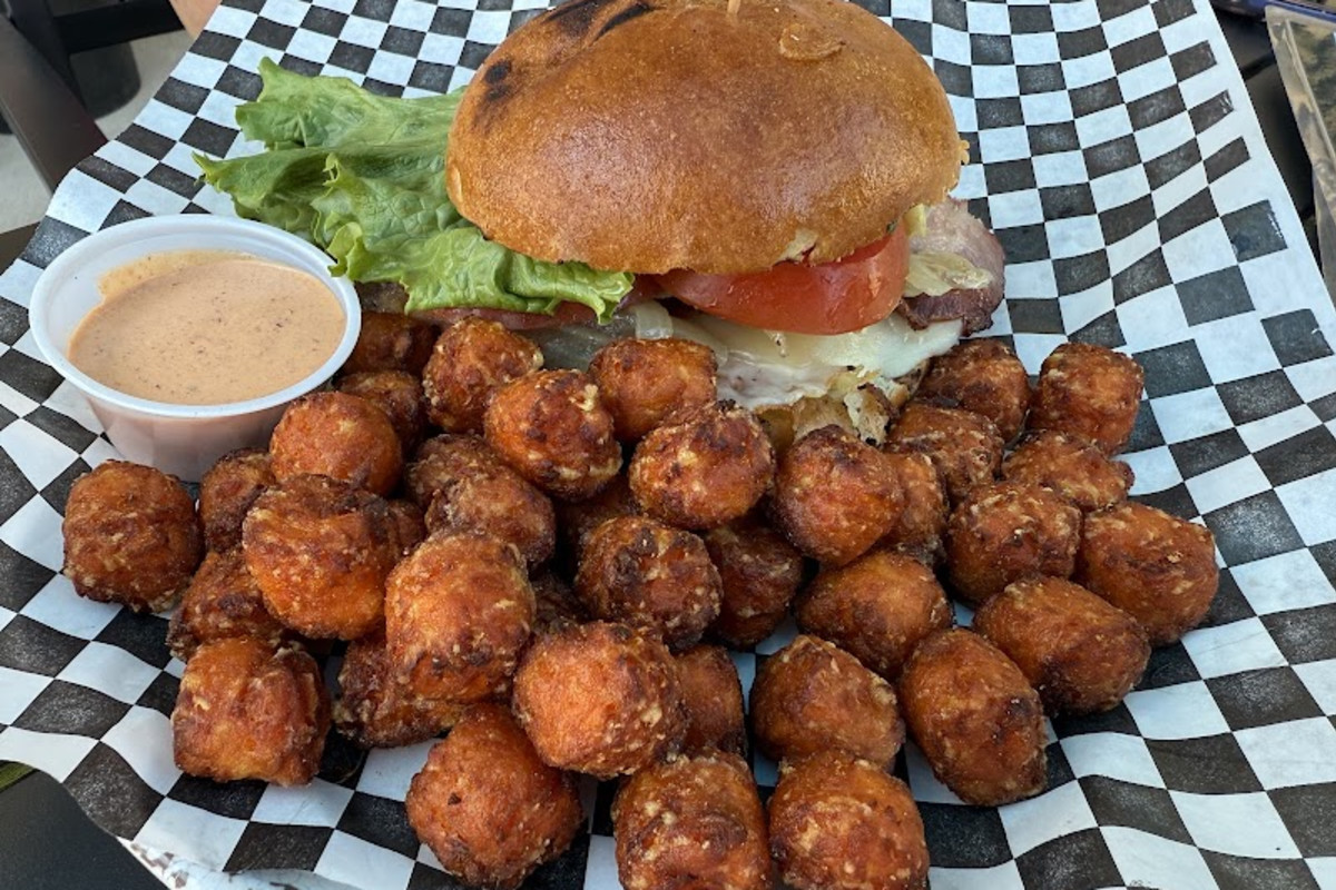 Cold Springs Crossing Bar & Grill