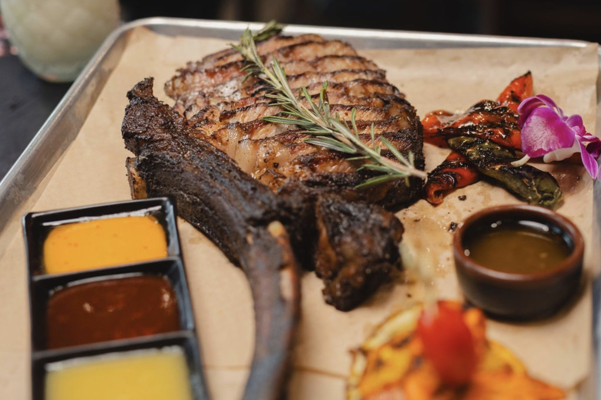 Photo 1 of 4: Miami Ribs - Mobile