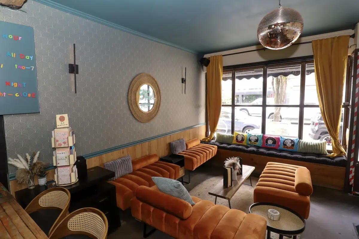 Mommy's Cocktail Bar