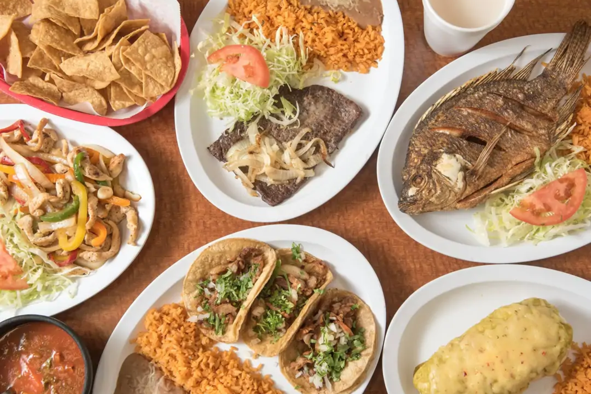 Photo 1 of 4: Restaurant El Rey - Maryland Pkwy
