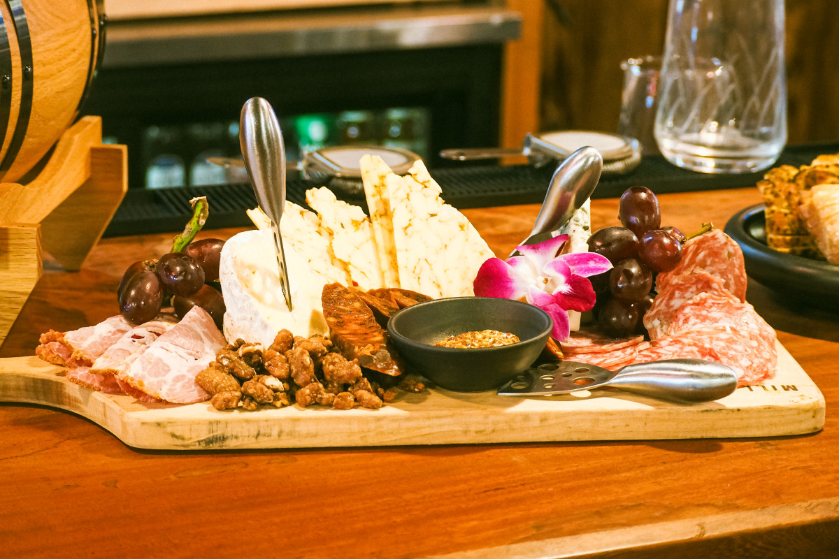 Tribeca Gastro Bar & Grill