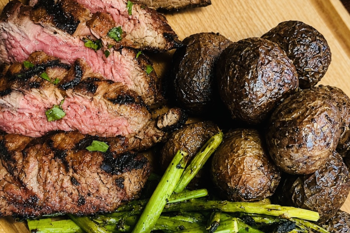 Tribeca Gastro Bar & Grill