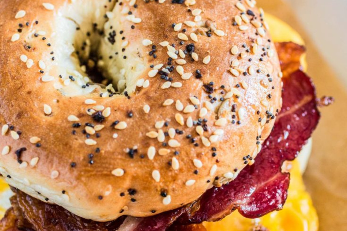Brew-Za-Bagels