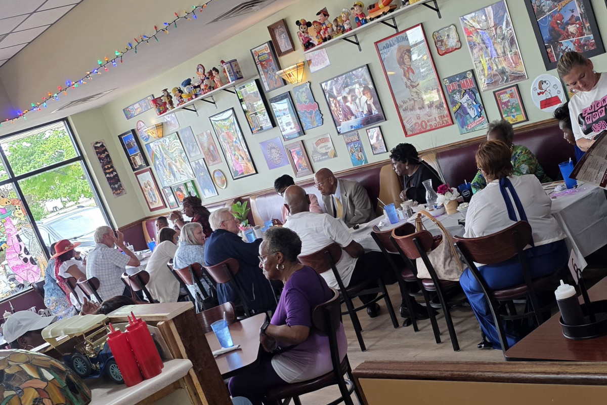 Geno's Retro Diner