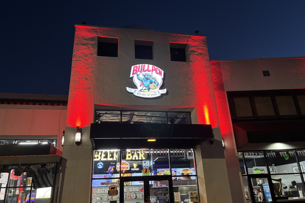 Photo 1 of 4: Bullpen BBQ and Tap House